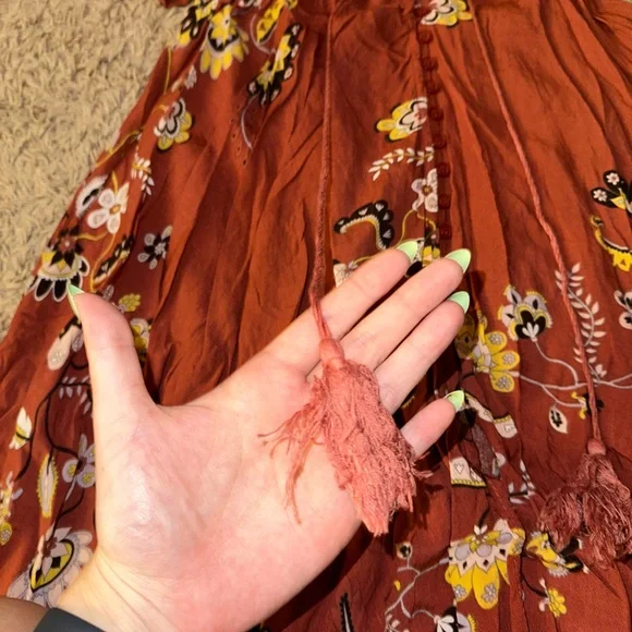 Flower Dress - Picture 4 of 9